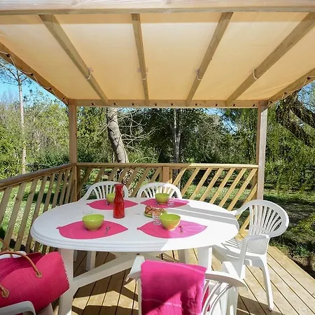 Campsite Camping Les Pecheurs Roquebrune-sur-Argens